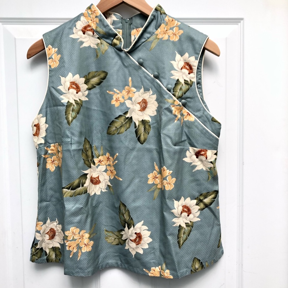 Island moments Hawaiian blouse
